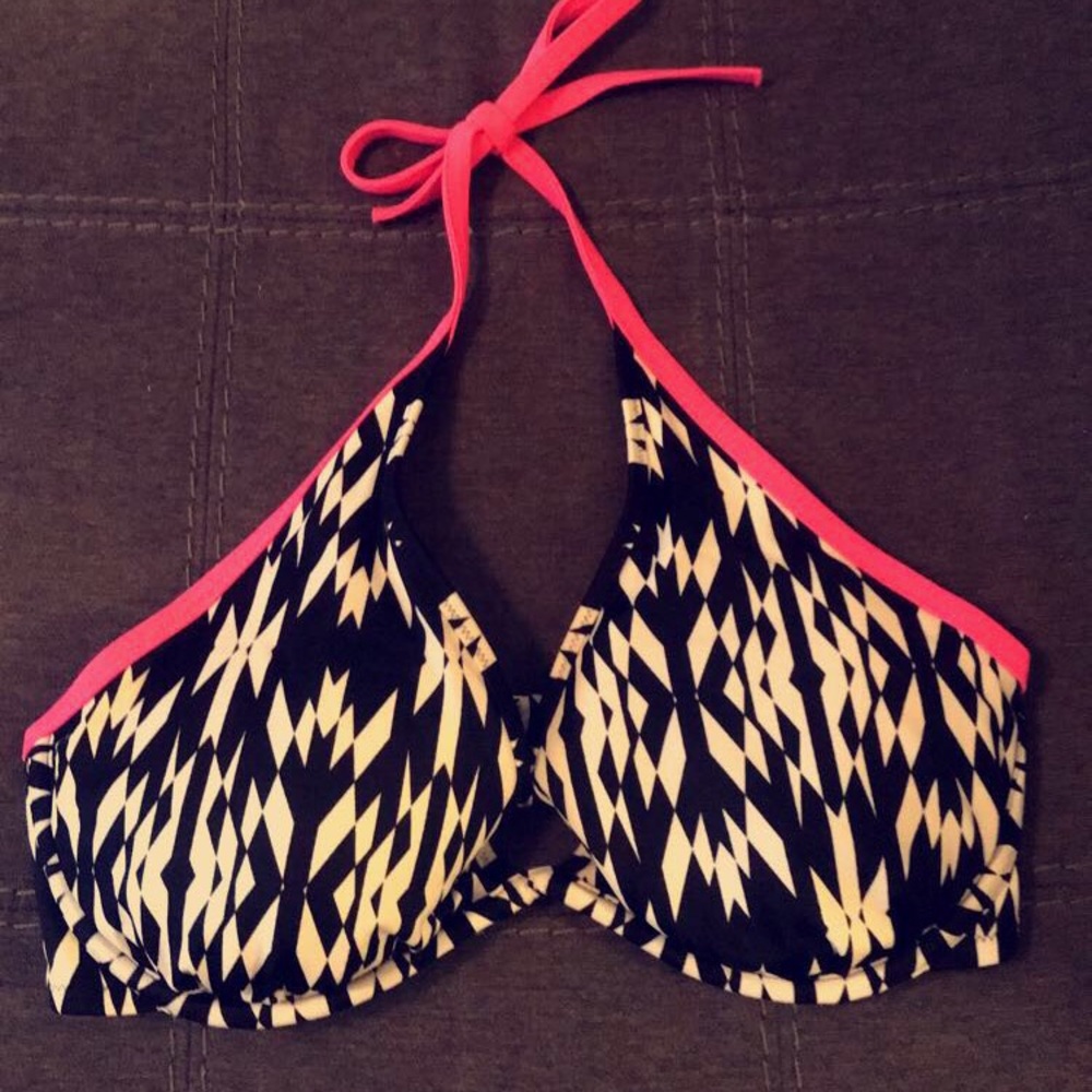 34DD Victoria Secret Bikini Top